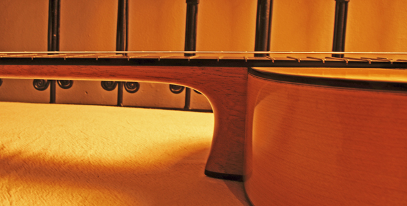 Flamenco-guitar-string-action