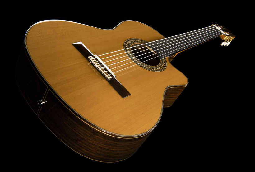 Ramirez 4NCWE Electro classical guitar
